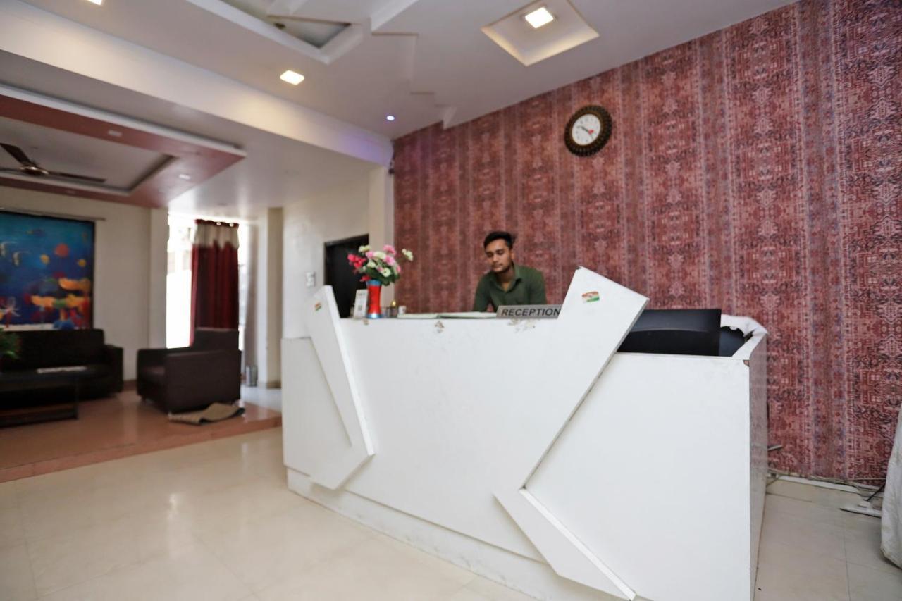 Отель Spot On 39940 Shree Shine Satna Экстерьер фото