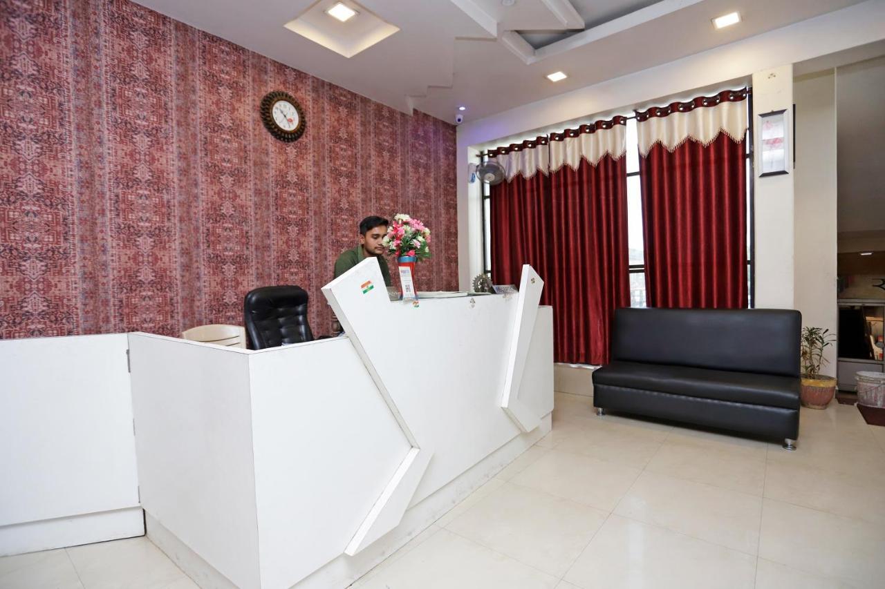 Отель Spot On 39940 Shree Shine Satna Экстерьер фото